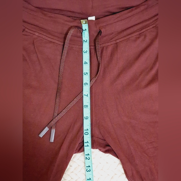 Lululemon ready to rulu high rise joggers size 10 7/8 length color maroon - Picture 16 of 16